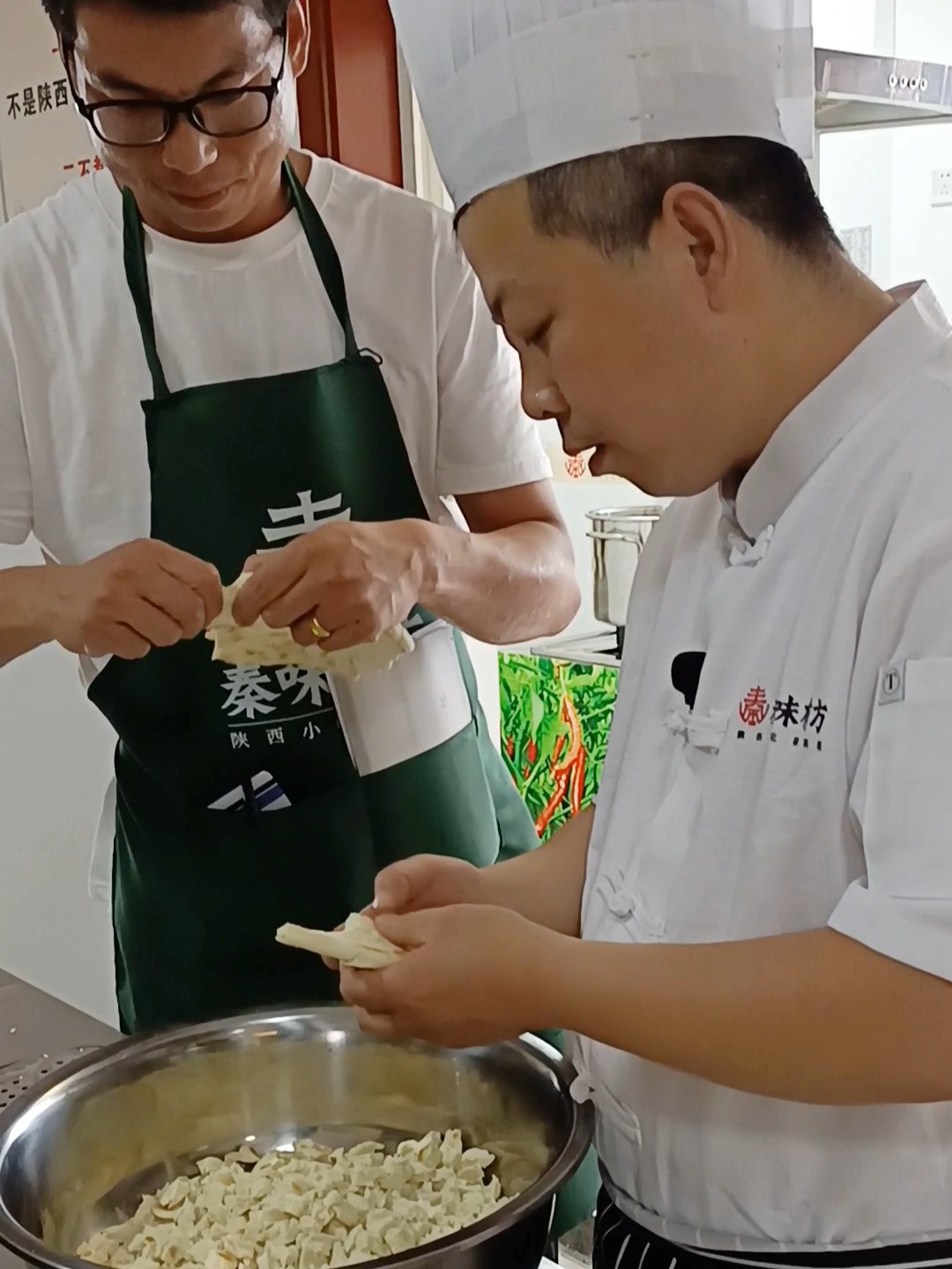 寻找专业泡馍师傅，技艺传承与美食探索之旅